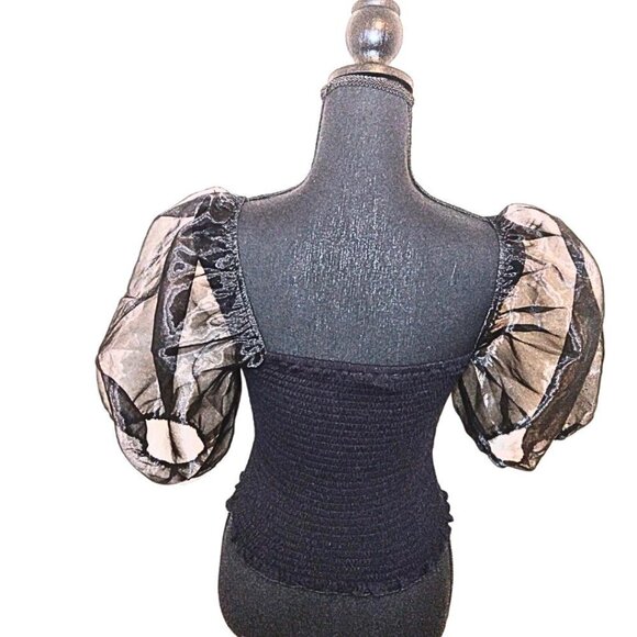 FOREVER 21 BLACK CROP TOP WITH ORGANZA PUFF SLEEVES - Picture 2 of 4